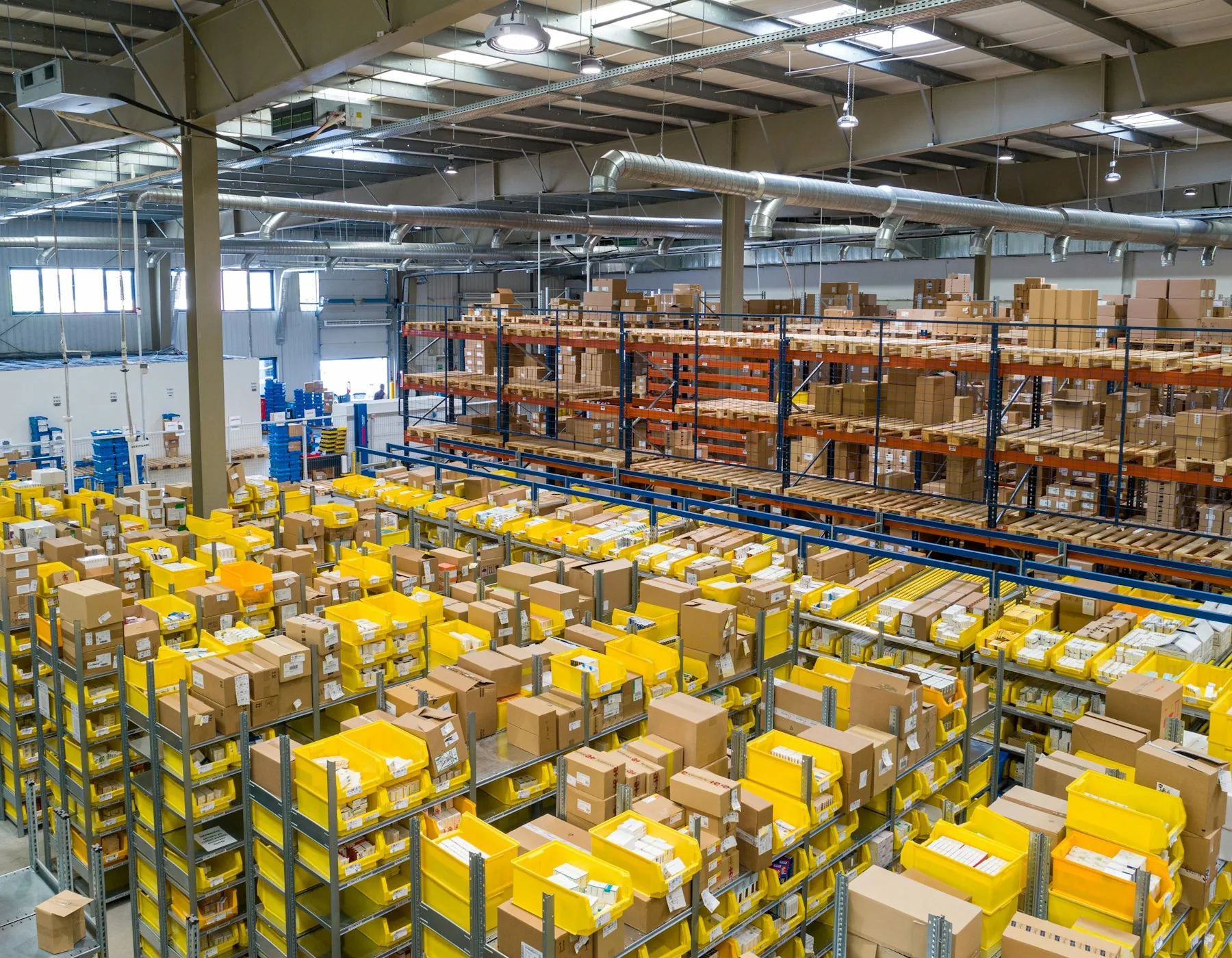 Logistics workflow in a warehouse